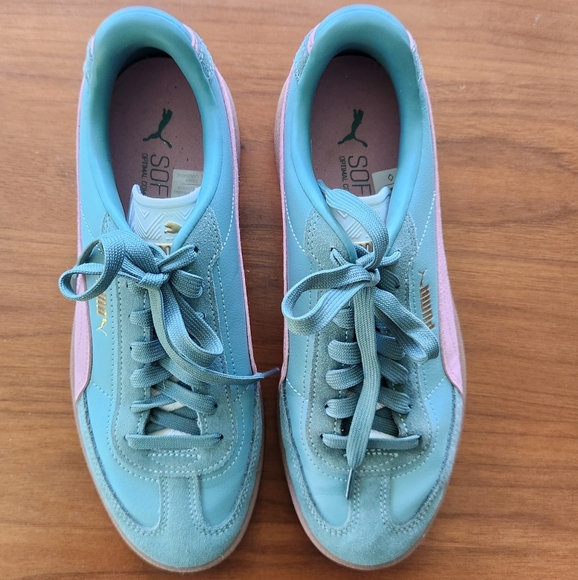 Puma Shoes - Puma Teal and Pink Women's Sneakers